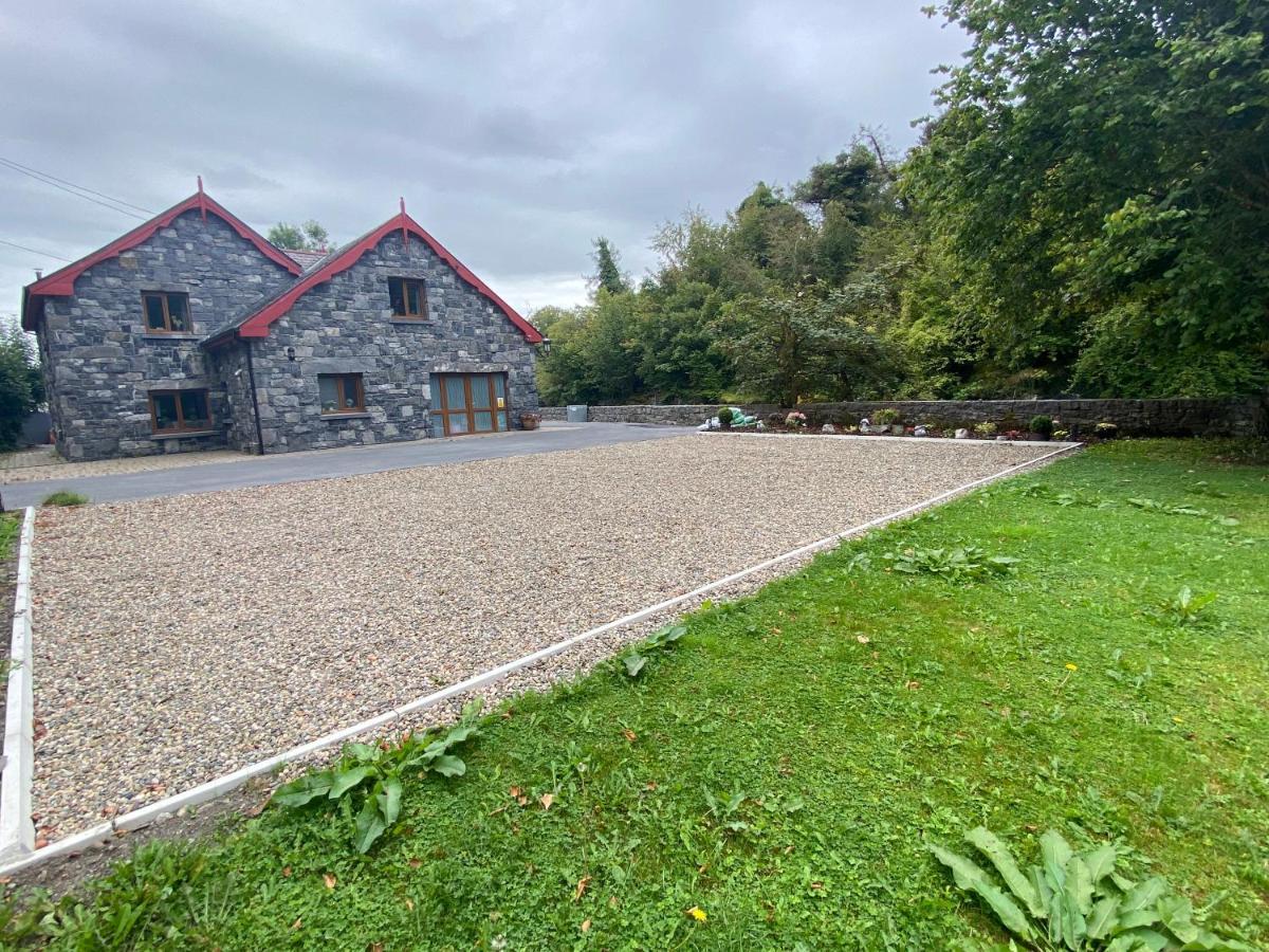 Salmon Weir Lodge Cong Exterior photo